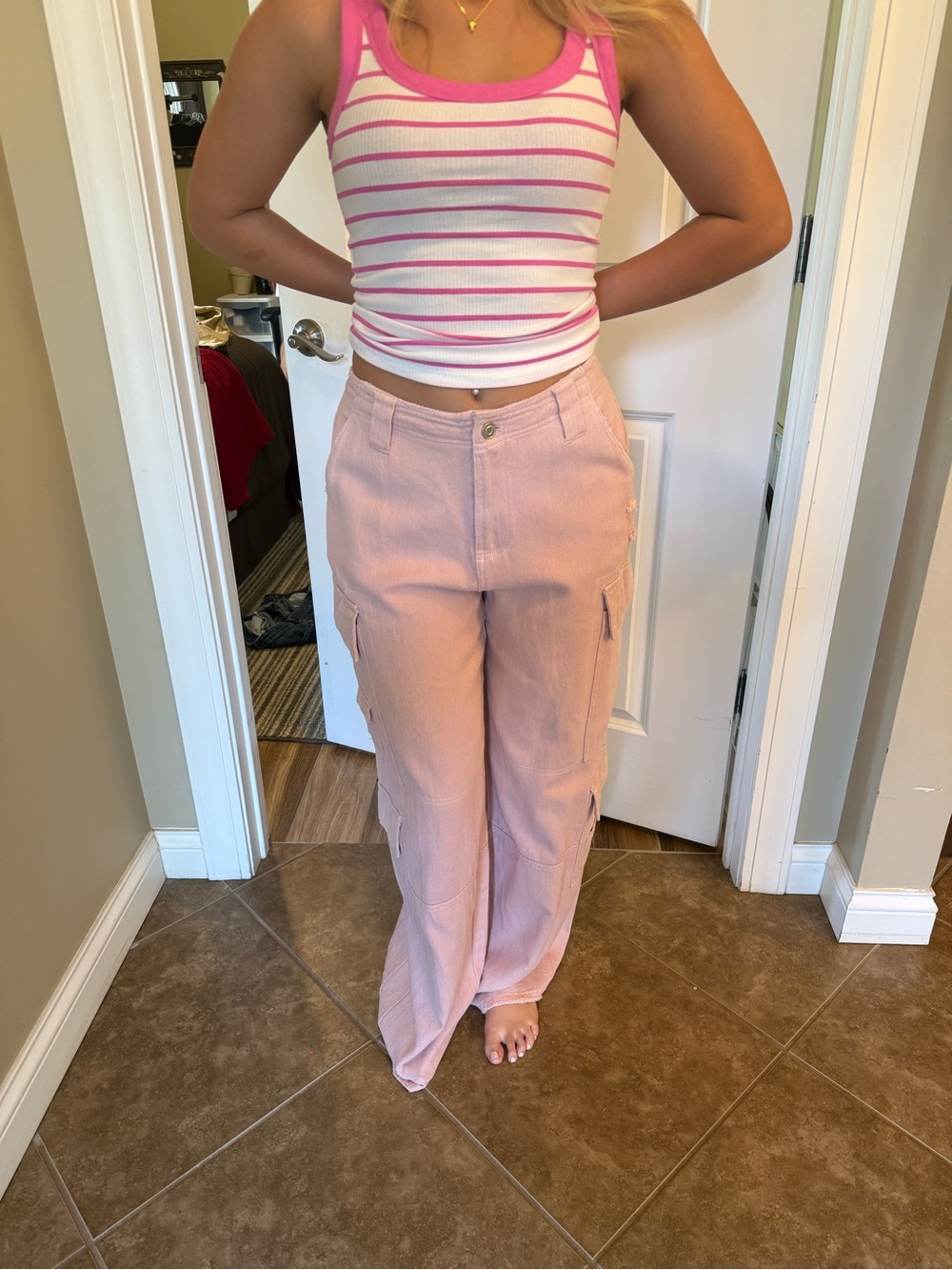 eesome Pink Wide Leg Cargo Pants